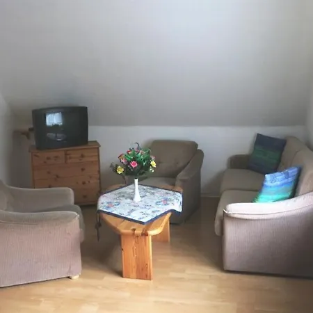 Haus Stamm, Am Wäldchen 1 *