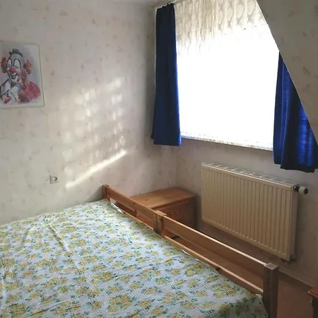 Apartment Haus Stamm, Am Wäldchen 1 *