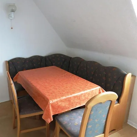 Apartment Haus Stamm, Am Wäldchen 1 Böhl